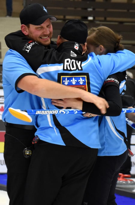 Team Quebec celebrates its victory on Saturday.