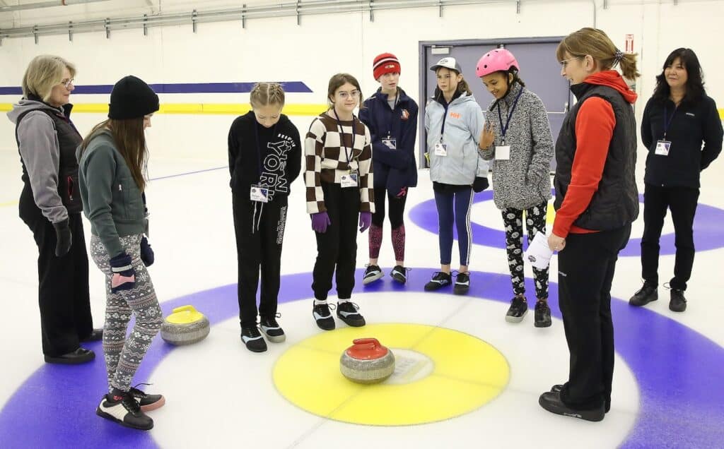 Curling Canada |  Get more involved!