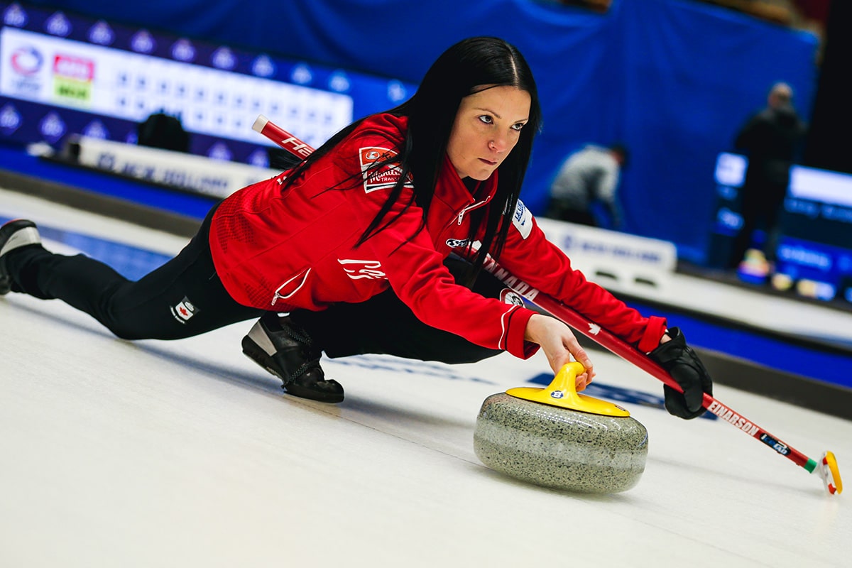 Curling Canada Win on the last shot!