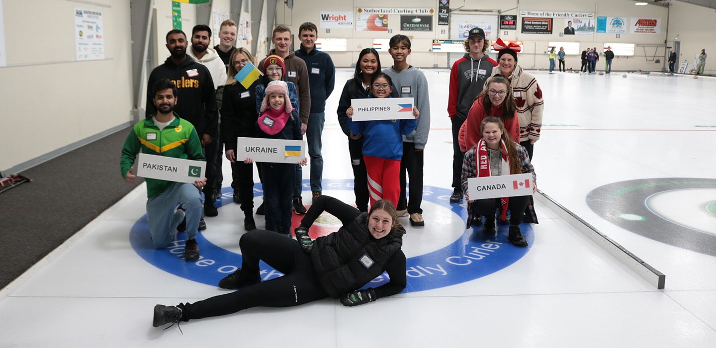 Curling Canada |  Build a community!