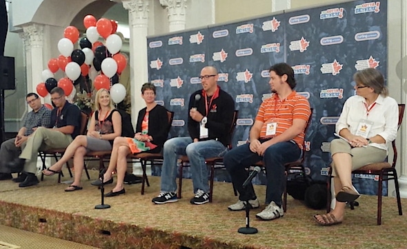 Plusieurs des meilleurs esprits et les partisans de curling se réuniront au Blue Mountain Resort en Juin pour le Sommet 2015 de curling.