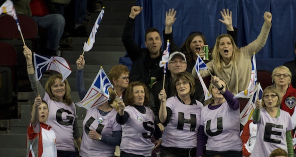 Terre-Neuve-Labrador a beaucoup de fans à TD Place le vendredi soir. (Photo, Curling Canada / Michael Burns)