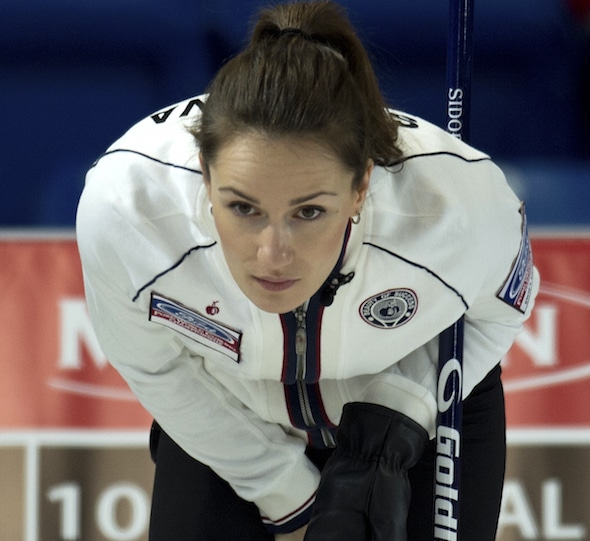 Capitaine russe Anna Sidorova et son équipe de Moscou terminé la série de victoires d'Équipe Canada le lundi matin. (Photo, Curling Canada / Michael Burns)