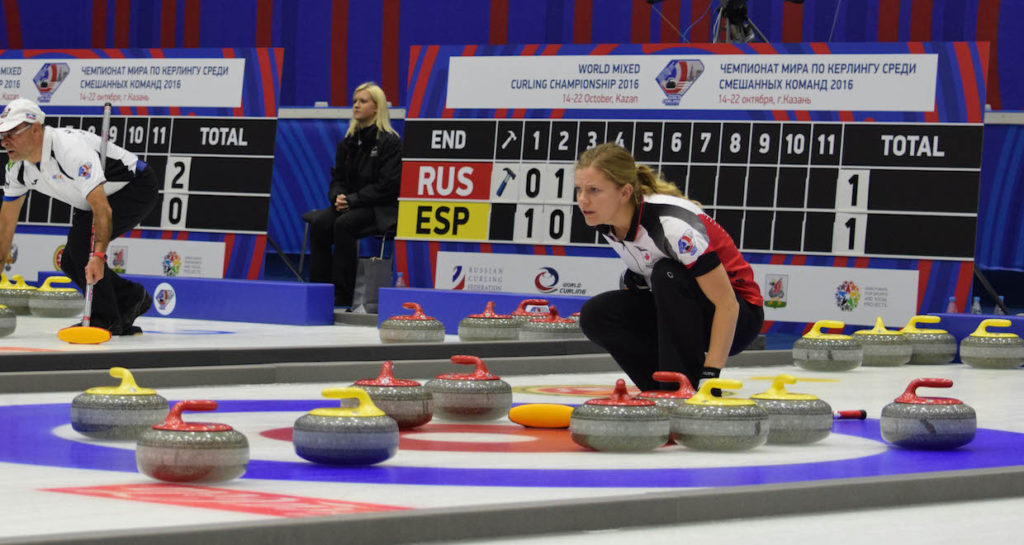Team Canada third Sarah Wilkes calls the line during action at the 2016 World Mixed Curling Championship in Kazan, Russia (Photo World Curling Federation/Alina Androsova)