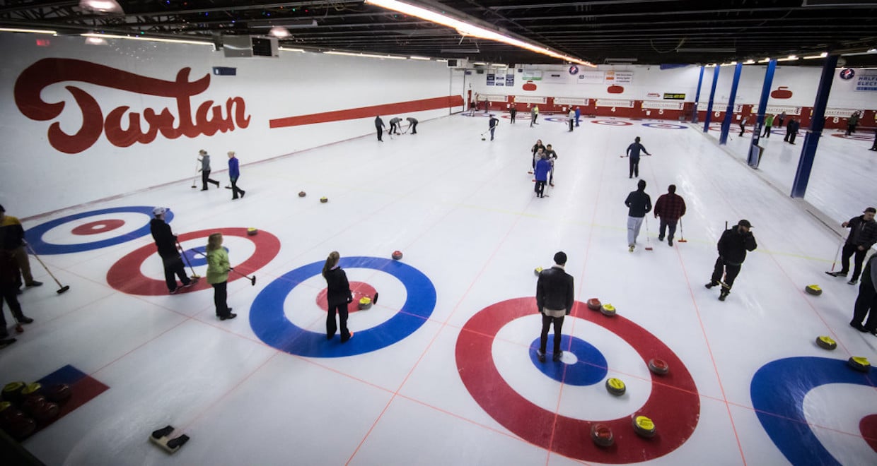 Action on the ice at the Tartan Curling Club in Regina, Sask. (Photo courtesy of Wes Czarnecki/Tartan Curling Club)