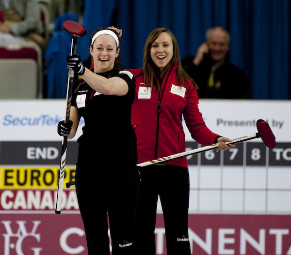 2015 World Financial Group Continental Cup Curling, Calgary AB, Joanne Courtney, Rachel Homan, CCA/michael burns photo